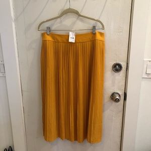 J. crew pleated skirt